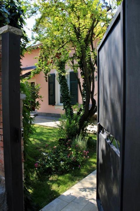 Hotel Praga Serravalle Scrivia Exterior foto